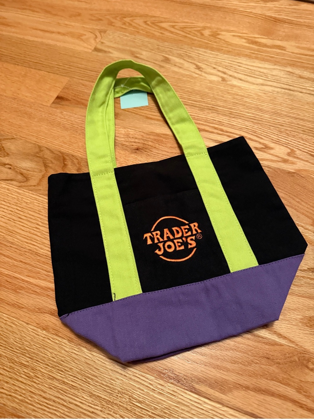 Trader Joe’s mini Halloween Black & Purple Canvas Tote with Lime Handles. EUC